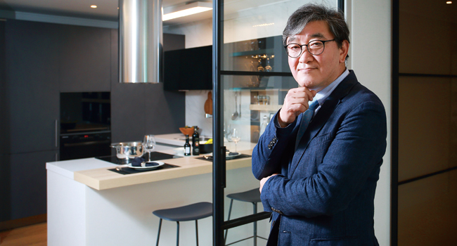 이영식 서울대 경제학과, 한샘 관리부 이사, 한샘넥서스 대표이사, 한샘 경영지원실 부사장