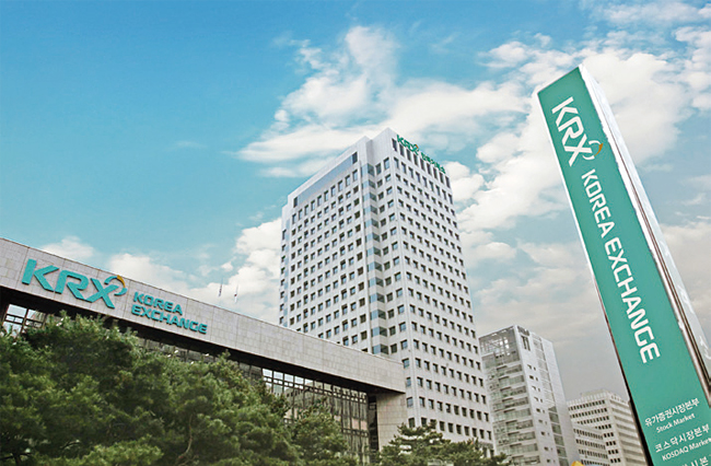 서울 여의도 한국거래소 전경. 대체거래소가 도입되면 한국거래소의 주식 매매 독점 체제가 깨지게 된다. 조선일보 DB