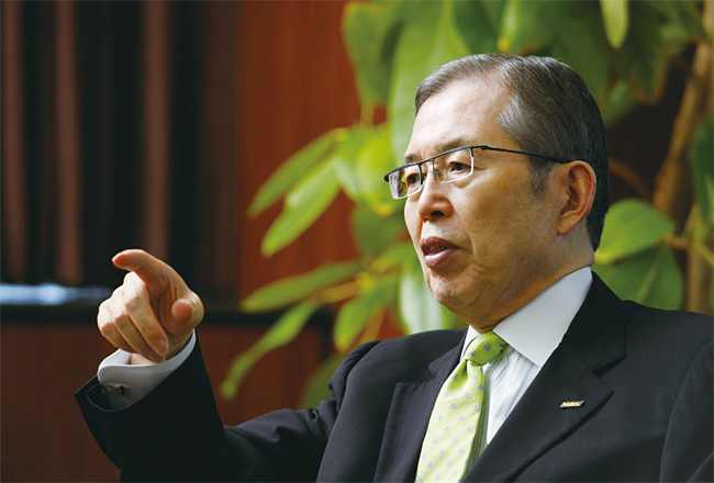 일본전산이 인수한 부실 기업을 단 1년 만에 흑자 기업으로 변화시킬 수 있었던 데는 나가모리 시게노부 회장의 독한 실행력이 작용했다. 사진 블룸버그