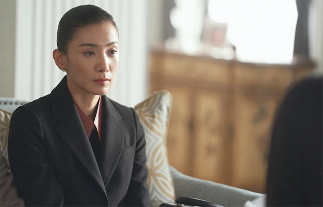 화제의 드라마 JTBC ‘SKY 캐슬’에 나오는 김주영 입시 코디네이터. 고등학생들의 서울대 의대 진학을 돕는 역할을 맡는다. 사진 HB엔터테인먼트, 드라마하우스