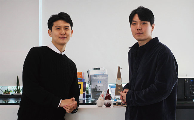 위케어를 공동 창업한 박준동(왼쪽)·지경섭씨. 사진 위케어