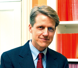 로버트 J 실러(Robert J. Shiller) 예일대 교수 미시간대 경제학 석사, MIT 경제학 박사, 2013년 노벨 경제학상 수상자, ‘피싱의 경제학’ 저자