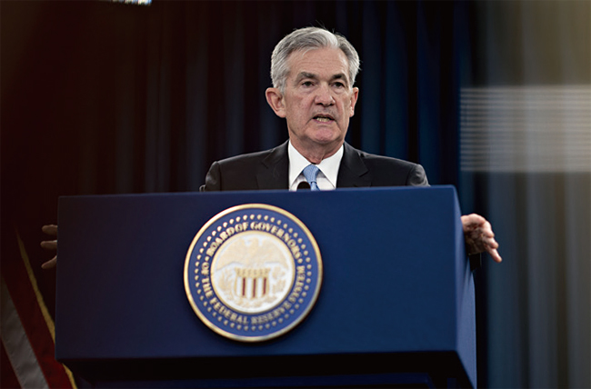 제롬 파월 미국 연방준비제도이사회(FRB) 의장이 20일(현지시각) 연방공개시장위원회(FOMC) 정례회의 후 기자회견을 하고 있다. 사진 블룸버그