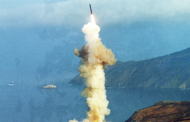 미국의 ICBM 개발 프로젝트에도 시스템공학이 큰 몫을 했다. 사진은 1982년 8월 20일 미국 반덴버그 공군 기지에서 쏘아 올린 미니트맨 3 ICBM.