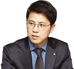 김태우 경희대 경영학(연금금융)박사과정 수료, 한화생명 은퇴연구소 부소장, 서울시 교육연수원 퇴직예정자 교육강사, 생보협회 은퇴전문강사