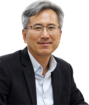 문승일 미국 오하이오주립대학교 대학원 전기공학 박사, 서울대 공과대학 전기정보공학부 교수, 녹색성장위원회 위원, 공학한림원 정회원 / 사진 김문관 기자