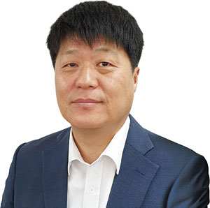 박덕열 청주고, 고려대 경제학과, 행정고시 43회, 산업통상자원부 원자력산업과, 장관실, 주UAE 대사관, 창조행정담당관, 무역진흥과장, 통상협력국 동북아통상과장