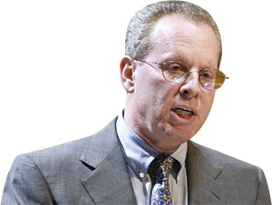 로버트 배로(Robert J. Barro) 하버드대 경제학과 교수, 미국경제연구소(NBER) 연구위원, 세계은행 자문역