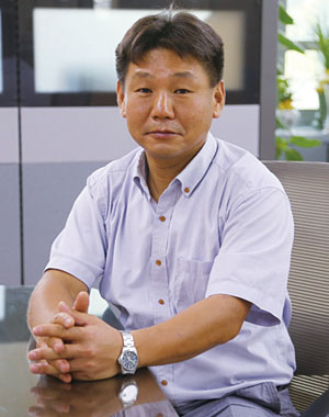 이연익 ‘아이러브스모킹’ 대표가 ‘이코노미조선’과 인터뷰하고 있다. 사진 아이러브스모킹