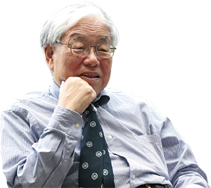 예일대 경제학 박사, 도쿄대 명예교수, 일본 내각부 경제사회종합연구소장, 일본 총리 고문