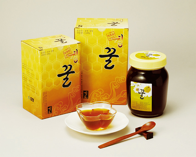 청토청꿀 농장에서 수확한 토종꿀. 사진 청토청꿀 농장