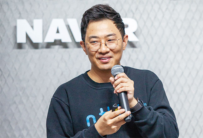 김혜연 한양대 전자통신공학 전공, 우즈베키스탄 시설농업 합작법인 설립 / 김혜연 엔씽 대표가 10월 29일 서울 강남구 네이버 D2SF에서 열린 ‘아시아의 한국인’ 콘퍼런스에서 발표하고 있다. 사진 김흥구 객원기자