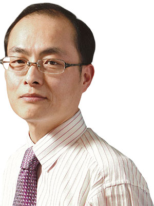 장원석 고려대 경제학 학사, 미국 럿거스대 행정학 석사, 행정고시 45회, 국토교통부 항공안전본부, 기획재정부 세제실 사무관, 국무조정실 규제정보 과장, 시민사회 과장, 의정과장