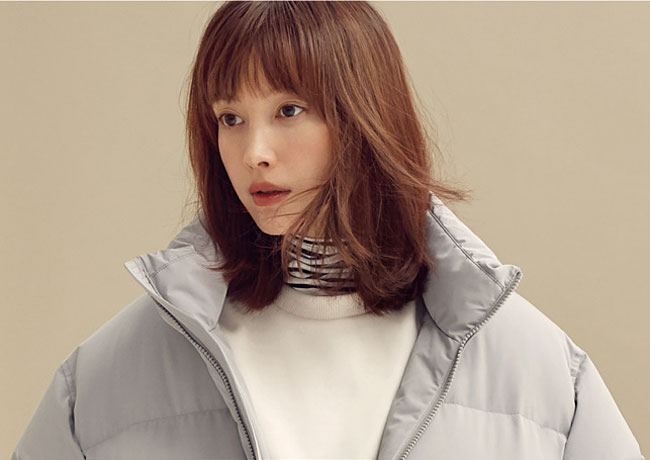 배우 이나영. 2019년 FW시즌부터 탑텐 모델로 활동 중이다. 사진 탑텐