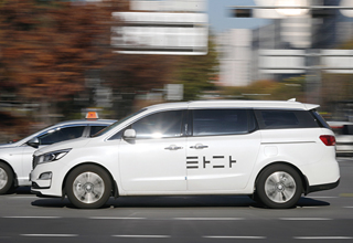 [‘타다 금지법’ 국회 국토교통위원회 통과 후폭풍] 모빌리티 혁명 지원 대신... - 뉴스 썸네일 이미지