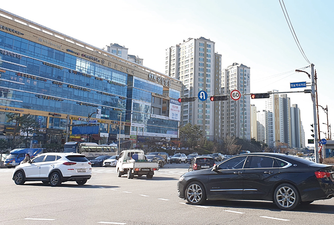 수원 영통구 삼성전자 본사가 가까운 지하철 분당선 망포역 일대. 사진 김리영 땅집고 기자