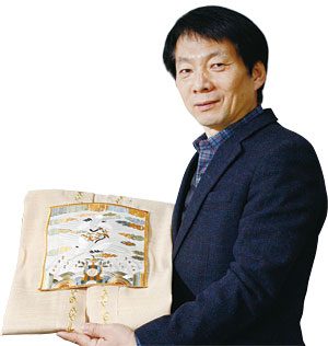 김익한 유아복 판매점 ‘골든방’ 창업, 혼수복 판매점 ‘골든하우스’ 운영, 안동포 수의 판매점 ‘안동삼베마을’ 운영 / 사진 채승우 객원기자