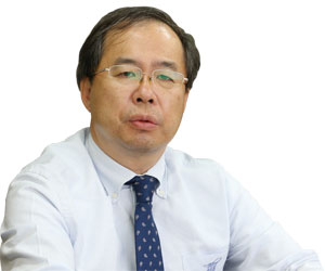 김정호 서울대 전기공학, 미시간대 박사, 현 한화 국방 인공지능 융합연구 센터장, 현 삼성전자 산학협력 센터장, 현 카이스트 AI 대학원 겸임 교수, 현 카이스트 과학기술전략 센터장