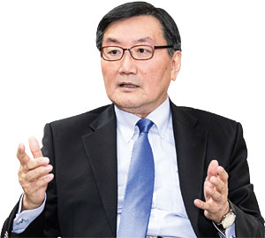 전광우 서울대 경제학, 인디애나대 경영학 박사, 세계은행 수석 이코노미스트, 부총리 겸 재정경제부장관 특보, 우리금융그룹 부회장, 딜로이트 코리아 회장, 금융위원장, 국민연금공단 이사장, 연세대 경제대학원 석좌교수 / 사진 김흥구 객원기자