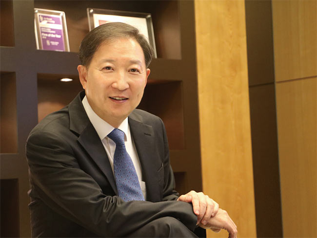 정진수 서울대 법대, 미국 하버드대 로스쿨, 사법연수원 22기, 서울민사지방법원 판사, 서울지방법원 판사, 서울서부지방법원 판사, 대법원 재판연구관 / 사진 화우