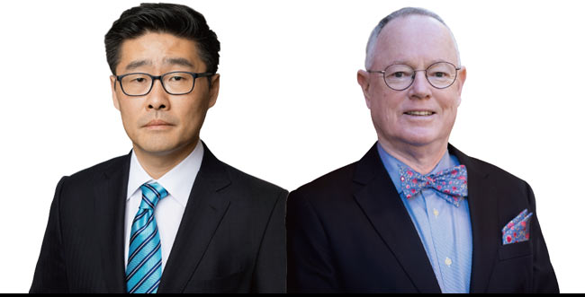 (왼쪽부터) 김상윤 코브레 앤드 김(Kobre & Kim) 대표 변호사 미국 연방 뉴욕 남부지검 검사, 데이비스 포크 앤드 워드웰(Davis Polk & Wardwell) 변호사, 하버드대 로스쿨 / 폴 B. 스테판(Paul B. Stephan) 미 버지니아대 로스쿨 석학교수 듀크대 로스쿨 초빙교수, 베이징대 국제법 학교 초빙교수
