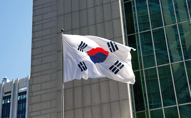 위기 상황에서 정부가 ‘해야만 하는 일’과 ‘해서는 안 되는 일’을 새롭게 구별하는 것이 중요하다.