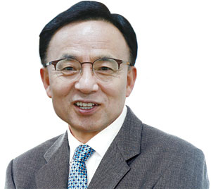 김영익 전남대 경제학과, 서강대 경제대학원 석·박사, 전 대신증권·하나대투증권 리서치센터장