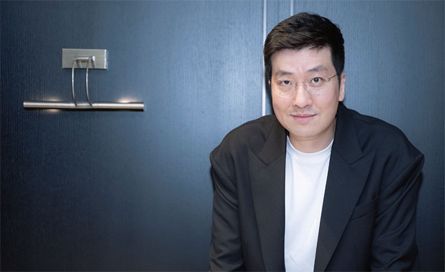 박상현 ‘스탠드 업(2009)’ ‘왜왔니? 복수의 칼을 갈아 왔단다. 왔단다!(2003)’ 감독·각본, ‘빅매치(2014)’ 프로듀서, ‘그때 그사람들(2004)’ ‘사생결단(2006)’ ‘본 레거시(2012)’ 조감독 / 사진 키다리이엔티