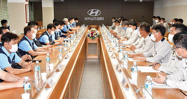 현대자동차 노사가 기본급 동결을 핵심으로 하는 올해 임금협상에 잠정 합의했다. 사진 연합뉴스