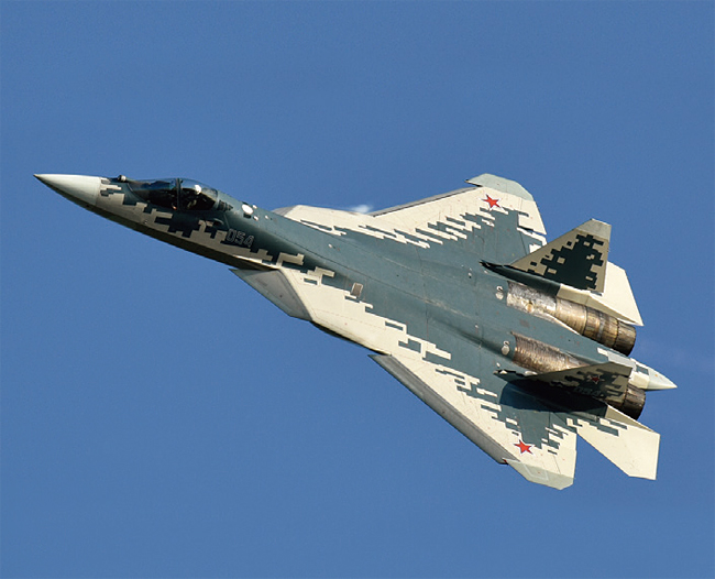 러시아 5세대 전투기 Su-57. 올해 배치 예정이었지만, 정확한 소식은 전해지지 않는다. 사진 위키피디아