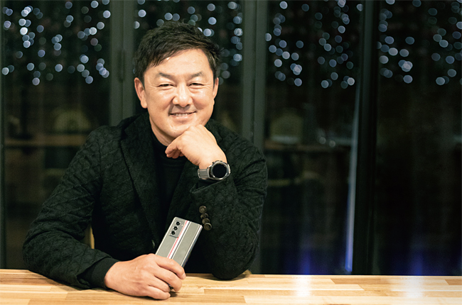 최재붕 성균관대 기계공학 학·석사, 캐나다 워털루대 기계공학 박사, 성균관대 서비스융합디자인학과 교수, 국회 제4차산업혁명포럼 ICT신기술위원회 위원장 / 사진 김흥구 객원기자