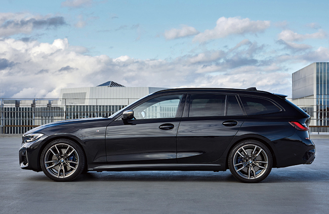 BMW M340i xDrive 투어링의 옆모습. 사진 BMW코리아