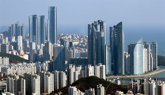 부산 해운대구 일대 아파트와 고층빌딩 모습. 사진 연합뉴스