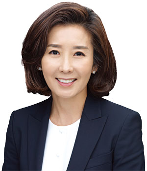 나경원 서울대 법학 석사, 전 미래통합당(현 국민의힘) 원내대표 / 디지털 소외계층의 안전까지도 보장하는 공정을 품은 따뜻한 스마트시티 사진 나경원 캠프
