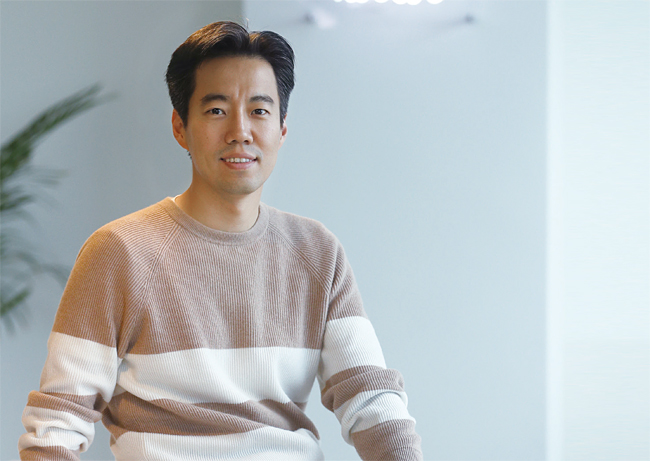 김동신 센드버드 대표, 서울대 컴퓨터공학과 학사, 엔씨소프트 개발자, 파프리카랩, 스마일패밀리 창업 / 사진 조선일보 DB