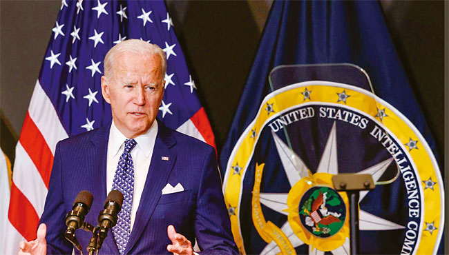 7월 27일(현지 시각) 조 바이든 미국 대통령이 워싱턴D.C. 인근 버지니아주에 있는 국가정보국(DNI)에서 연설하고 있다. 사진 로이터연합