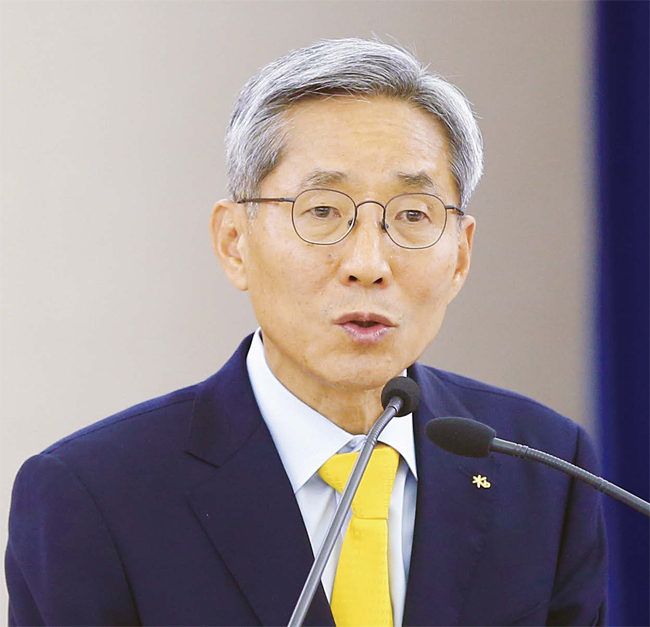 윤종규 KB금융그룹 회장. 사진 조선일보 DB
