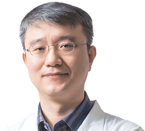 정원석 경희대한방병원 한방재활의학과 교수 경희대 한의과대학 박사, 현 한방재활의학과학회 학술이사, 현 척추신경추나의학회 교수위원