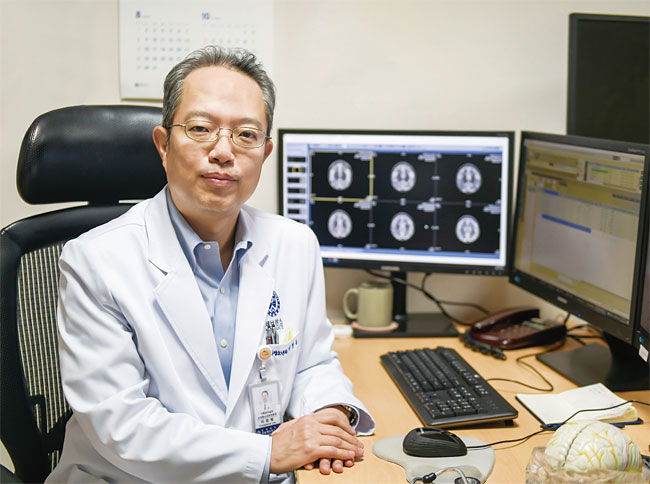 이영목 강남세브란스병원 소아청소년과 교수 연세대 의학박사, 현 대한소아신경학회 총무이사, 현 대한유전성대사질환학회 부회장, 현 대한의학유전학회 인증이사 / 사진 강남세브란스병원