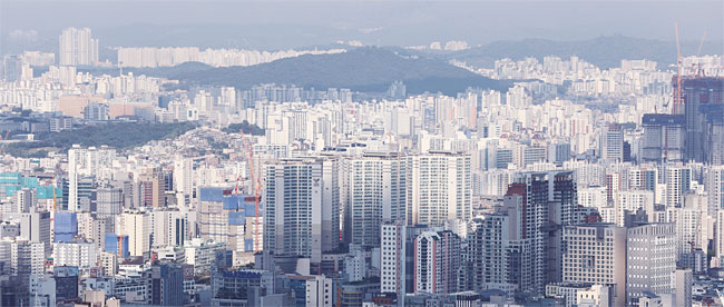 주택 가격 상승세가 이어지고 있는 서울 아파트 전경. 사진 연합뉴스