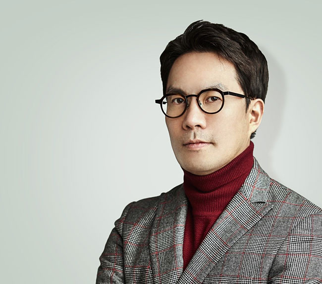 김경민 서울대 환경대학원 도시계획학과 교수 서울대 지리학, UC 버클리 정보시스템학 석사, 하버드대 도시계획·부동산학 박사, 현 어반하이브리드 설립자 겸 고문, 전 행정안전부 사회혁신민관협의회 위원장, 전 프로퍼티&포트폴리오 리서치 선임연구원 / 사진 서울대