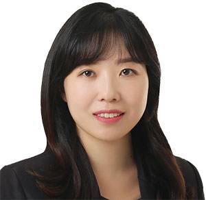 박지현 김앤장 법률사무소 변호사 연세대 법학, 사법연수원 36기, 전 서울중앙지방법원, 수원지방법원 안산지원, 광주지방법원 목포지원 판사, 전 연세대학교 법학 전문대학원 겸임교수