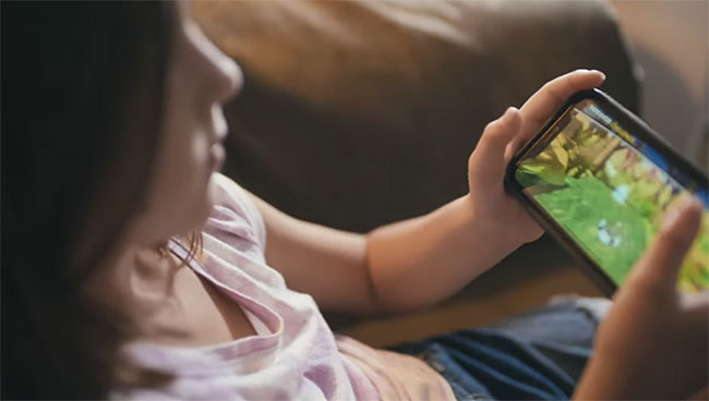 게임형 디지털 치료제인 ‘인데버Rx’를 이용하고 있는 어린이. 아킬리 인터랙티브 유튜브