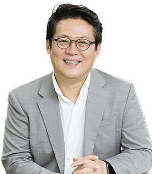 김경일 아주대 심리학과 교수 고려대 심리학 학·석사, 미국 텍사스오스틴대심리학 박사, 현 게임문화재단 이사장,전 중앙심리부검센터 센터장 사진 김경일