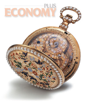- 크리스털 백케이스로 제작된 보베의 19세기 회중시계