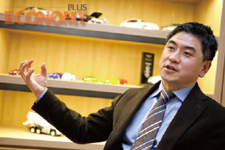 - 백승대 팀장은 고객을 감동시키고 감성적 가치를 전달하는 디자인에 주력하고 있다고 말했다.