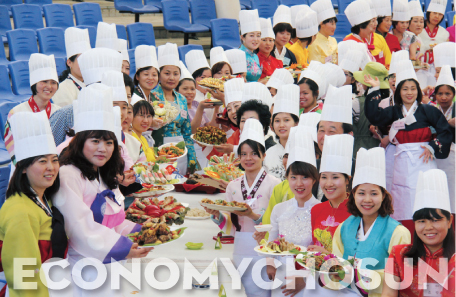 지난 5월21일 서울 송파구 석촌호수 인근에서 개최된 다문화 어울림 한마당에서 열린 요리경연대회