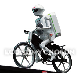 - 지난 2011년 무라타제작소가 개발한 자전거 타는 로봇 ‘무라타 세이사쿠군’.