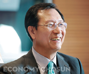 - 김종갑 한국지멘스 회장은 “지멘스와 한국 기업들의 장기적이고 지속적인 협력관계를 확대하는 게 목표”라고 말했다.