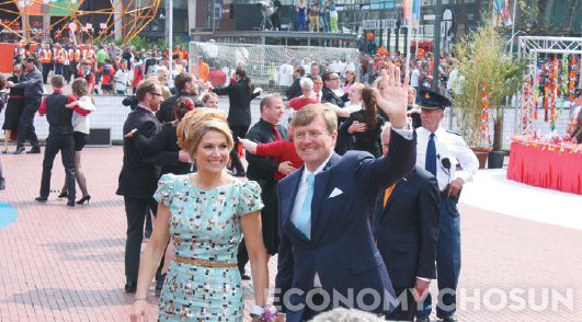 - 네덜란드 국왕 내외가 11월 3~4일 이틀간 우리나라를 공식 방문한다.